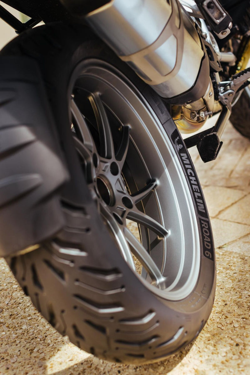 Road 6 Tire For Aprilia RSV 1000 - 190/50ZR17