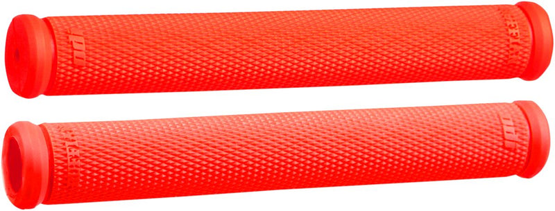 Snow Ruffian Grips Flat / Red - 22 MM