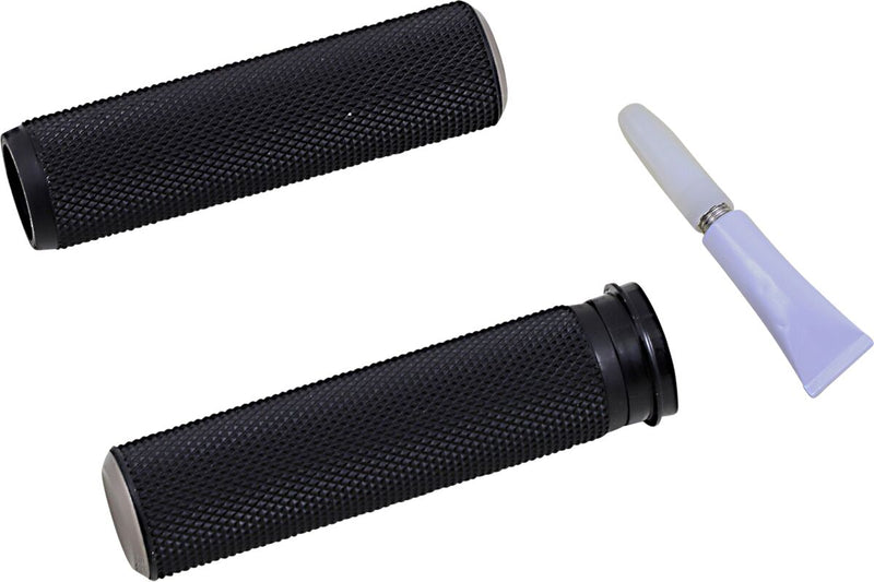 Knurled Grips Black / Titanium For Harley Davidson FLD 1690 - 25.4 MM