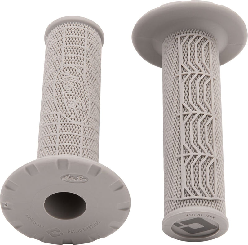 DirtControl™ II Grips Grey - 22 MM