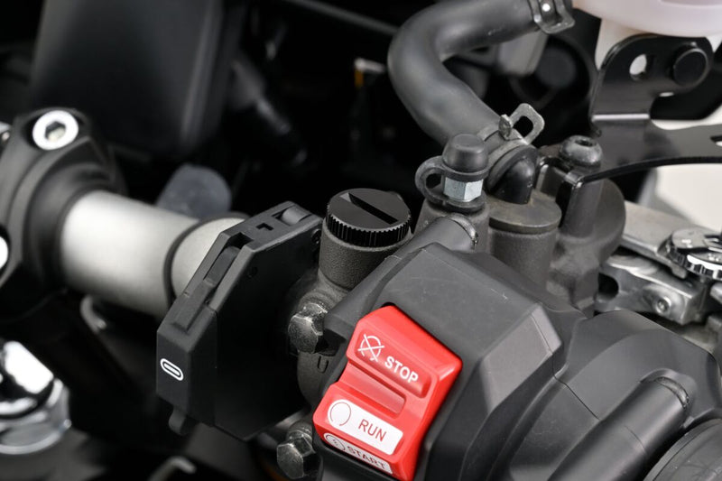 Mirror Plug Bolt Black | 06410313