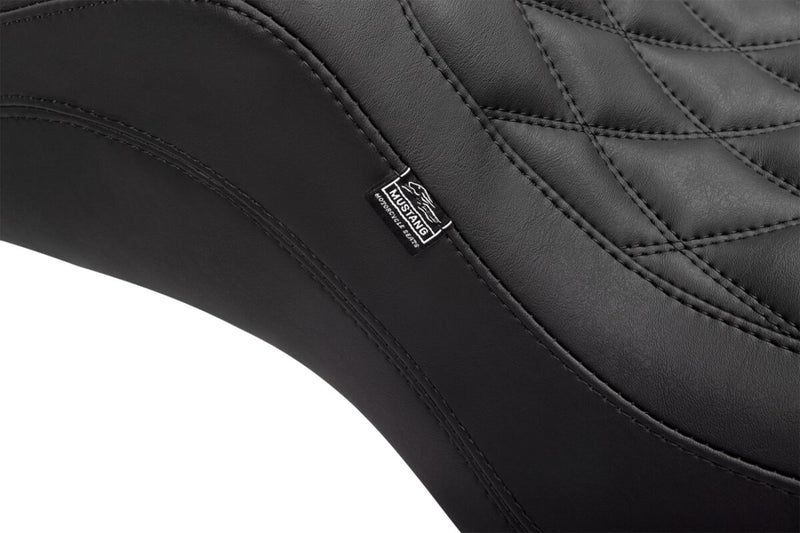 Double Diamond Squareback Seat Black For Harley Davidson FLTRXSE 1977 ABS 2023-2024