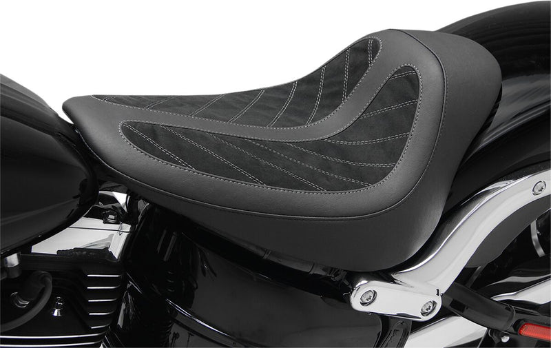 Kodlin Signature Series Solo Seat Black For Harley Davidson FXSB 1690 2013 - 43 CM