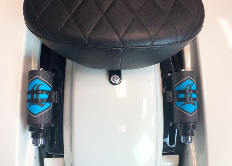 REVO ARC Remote Reservoir External Mount Black / Powder-Coated For Harley Davidson FLHR 1584 2009-2011