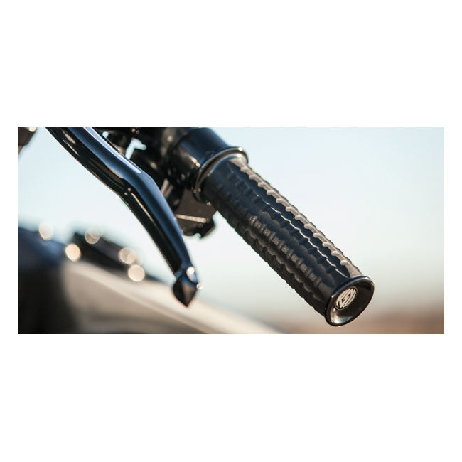 Grips Billet Traction Gloss Black For 74-21 H-D With Single Or Dual Throttle Cables Excl. Street