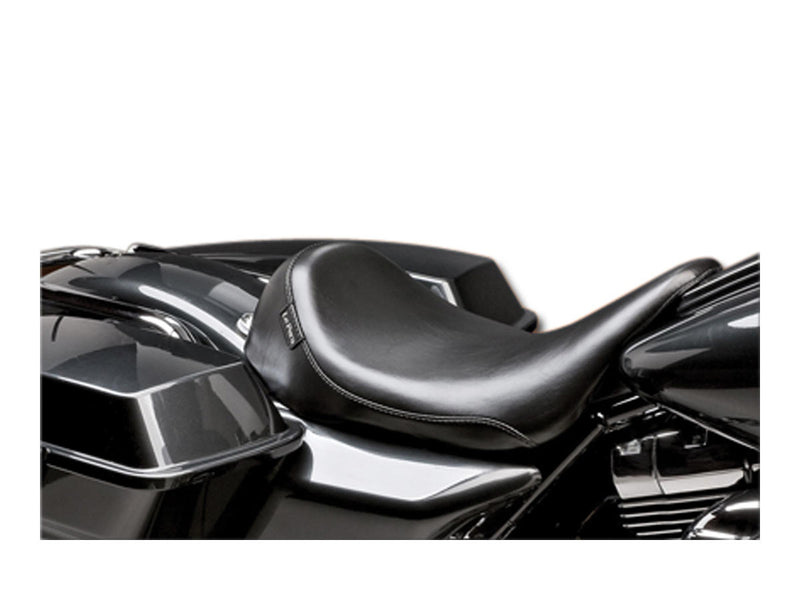 Silhouette Smooth Solo Seat Black Vinyl For 06 FLHXI, 07 FLHX