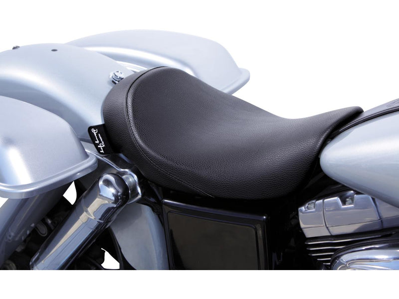 Minimalist Solo Vinyl Seat Black Vinyl For 06-17 Dyna