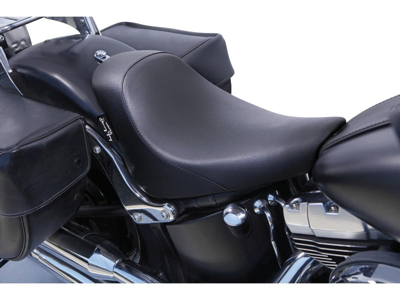 Minimalist Solo Vinyl Seat Black Vinyl For 06-17 Softail