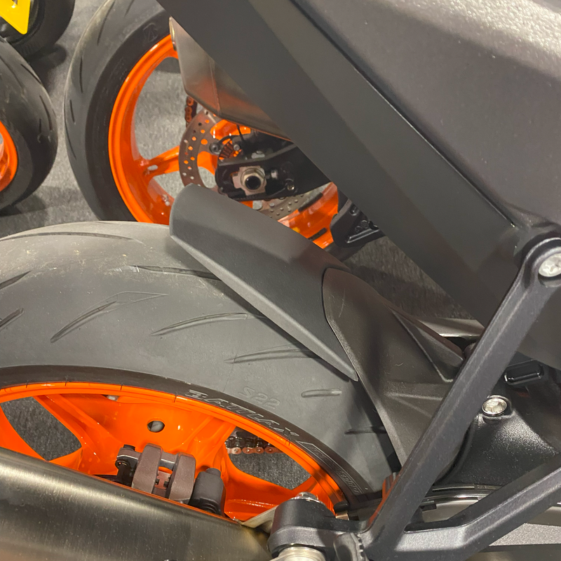 Hugger Extension Matt Black For KTM 990 Duke 2024>Current