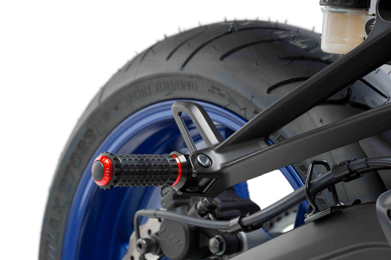 Hi-Tech R-Fighter S Footpegs Red Anodised Aluminium with Black Removable Rubber Grip