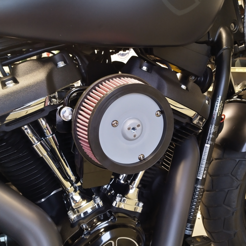 Me17-Up Round HP A/C W/Breath Chrome