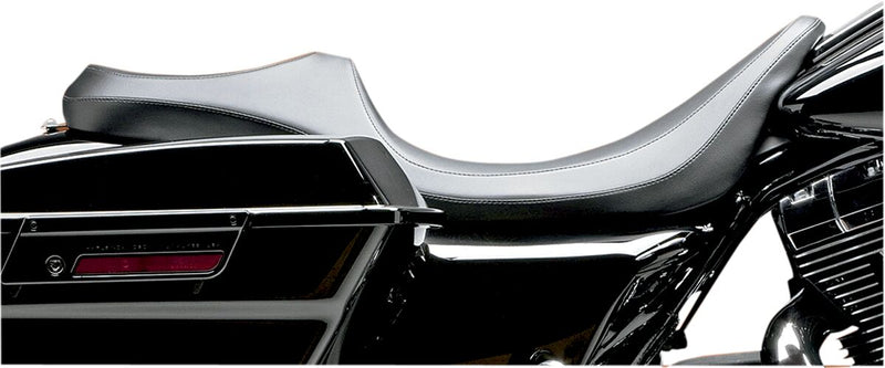 Villain One-Piece Smooth Seat Black For Harley Davidson FLHR 1750 ABS 2021-2022