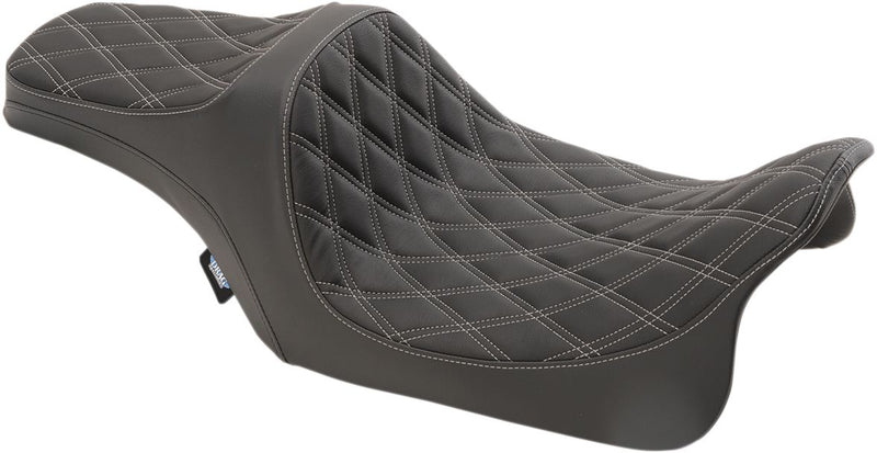 Predator 3 Seat Double Diamond Black / Silver For Harley Davidson FLHR 1584 2008