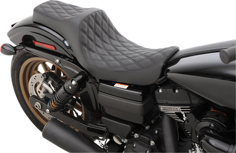 Predator 3 Seat Double Diamond Black For Harley Davidson FLD 1690 2012-2013