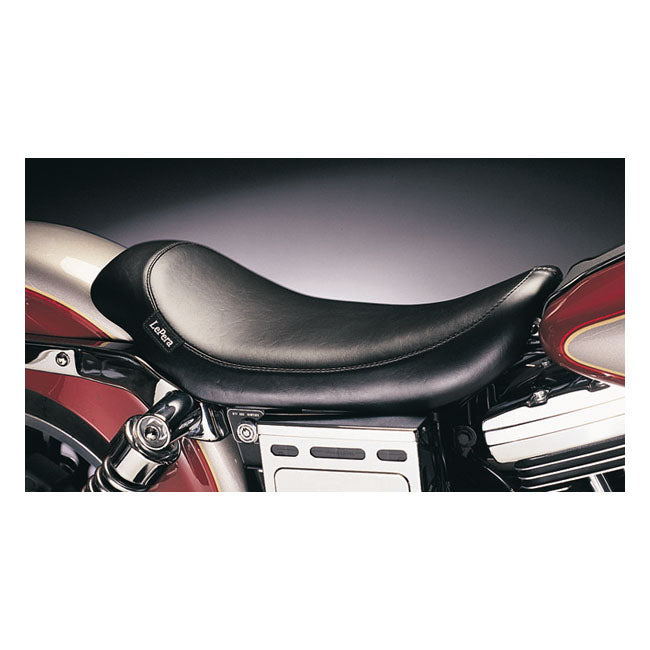 Silhouette Solo Seat Smooth For 96-03 Dyna FXD / FXDLR (NU)