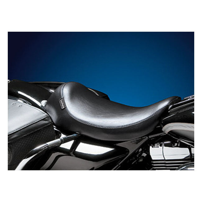 Silhouette Solo Seat Smooth For 97-01 FLHR Road King (NU)