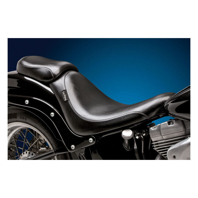 Silhouette Solo Seat Smooth For 06-17 Softail (Excl. FXSTD Deuce) With 200 MM Tire / Fender Mounted (NU)