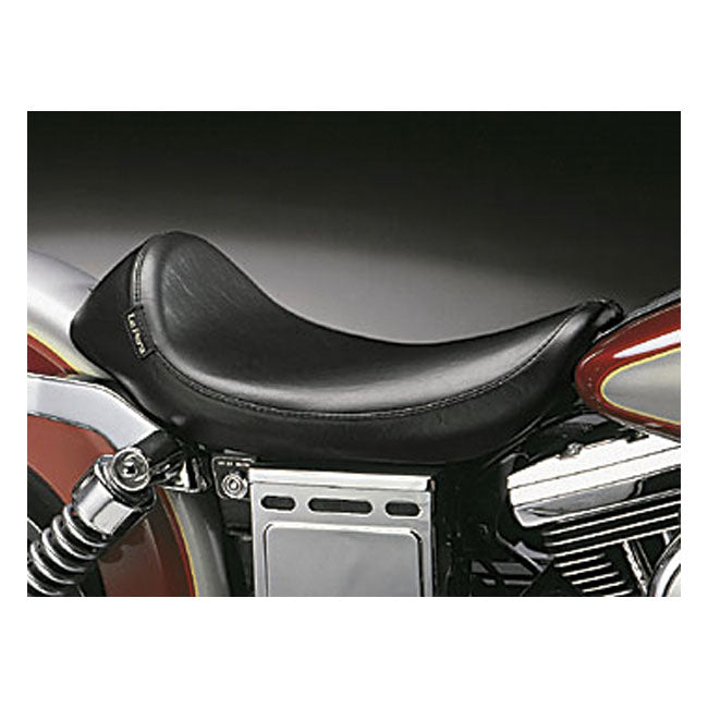 Silhouette Deluxe Solo Seat Smooth For 96-03 Dyna FXDWG (Excl. Other Dyna) (NU)