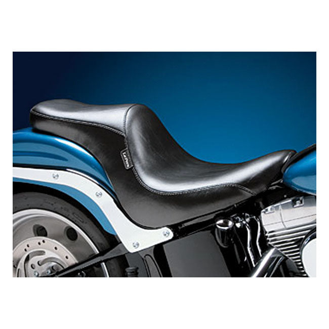 Silhouette Deluxe 2-Up Seat 06-17 Softail (Excl. FXS / FLS/S) With 200 MM Rear Tire (NU)