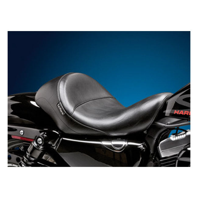 Aviator Solo Seat Black Smooth For For 04-21 XL (Excl. 07-09 XL) With 3.3 Gallon Fuel Tank