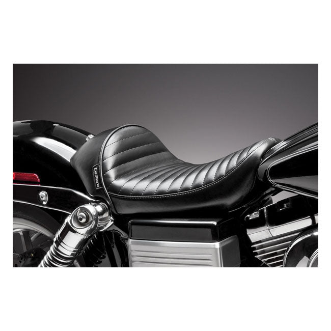 Stubs Cafe Solo Seat Black Pleated For 06-17 Dyna (NU)