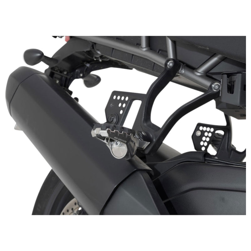 EVO Pillion Footrest Kit | Vendor No FRS.18.112.10100